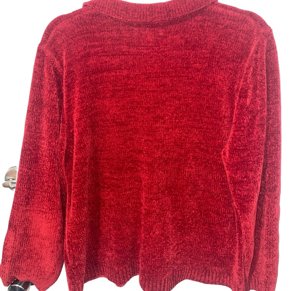 Alfred Dunner Women's V-Neck Sweater in Rich Red - Picture 3 of 3